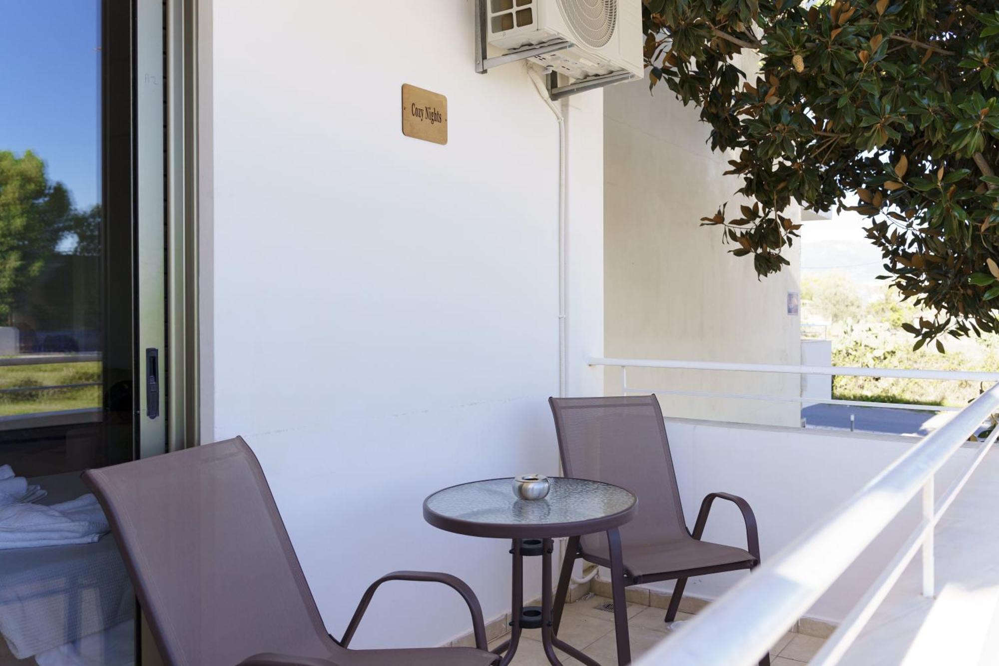 Cozy Nights Apartment Messini Exterior photo
