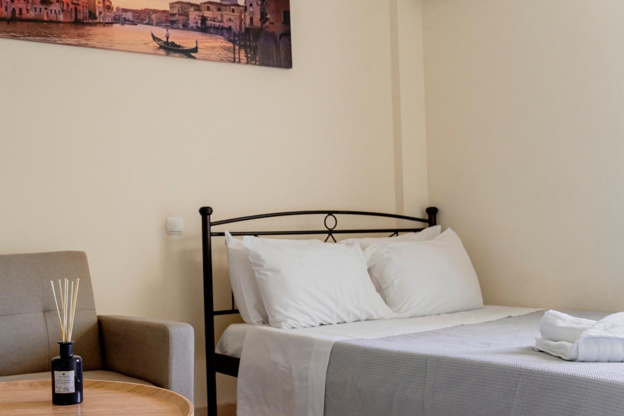 Cozy Nights Apartment Messini Exterior photo